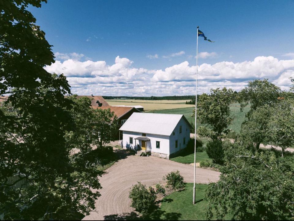 Snaellfaell Country Living - Akerbo Gard Charmigt Renoverad Flygel Kristinehamn Exterior foto